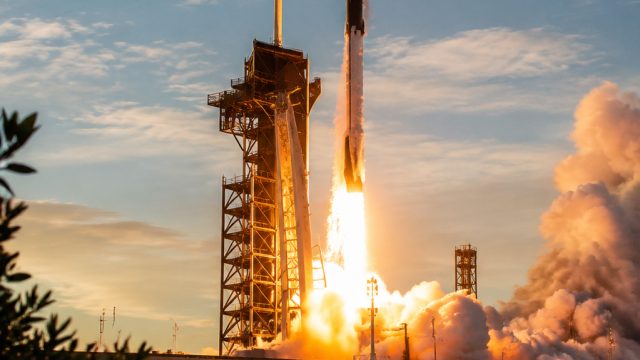 SpaceX Seeks to Raise $25 Billion in Debt Amid Growth Ambitions