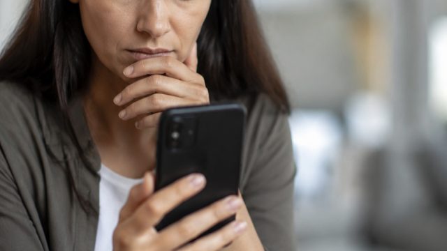 WhatsApp Urges Caution with Unknown Contacts: Here's Why It Matters | winbet paradise, lost saga, bl