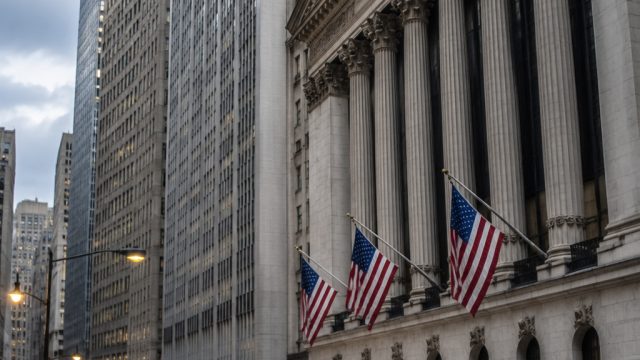 US Banks Show Resilience Amid Economic Uncertainty: Key Insights | chips poker, judi capsa susun, te