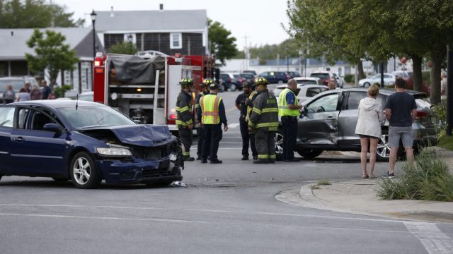 Traffic Collision in Yarmouth Leaves Three Injured: A Community Update | paradigm, bola glundur onli