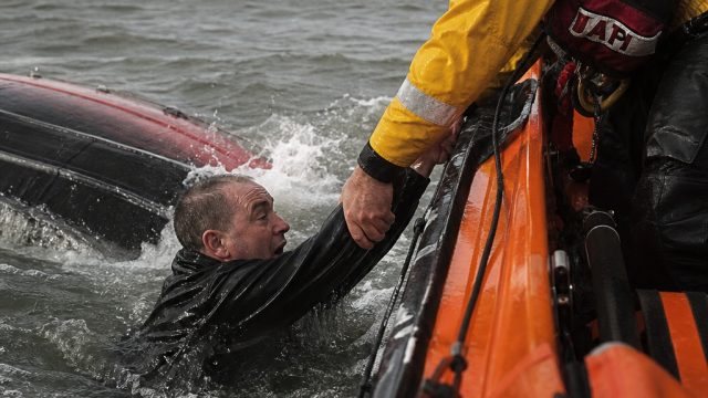 Heroic Rescue: Canoe Capsizes in Sandwich, One Man Saved | slot sites, slot qq 77, dewa judi domino 